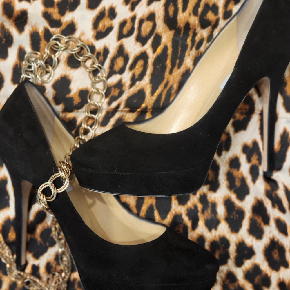Jimmy Choos. Elegant Black Heels